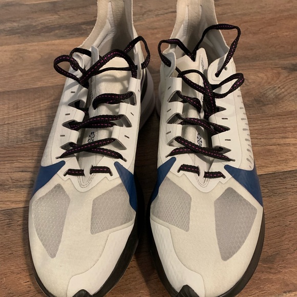 Nike Zoom Gravity Shoes - Unisex - Womens 11 but i wore it as a Mens 9.5 - Picture 2 of 5